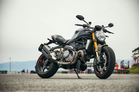 「ドゥカティ・モンスター1200S」