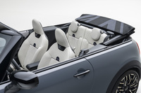 新世代MINIのオープントップモデル「クーパー コンバーチブル」が上陸の画像