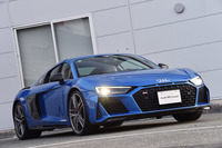 アウディR8クーペV10パフォーマンス5.2 FSIクワトロSトロニック