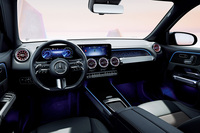 「メルセデス・ベンツEQB」がマイナーチェンジ 新電池の採用と内外装のデザイン変更でリフレッシュの画像