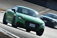 アウディTT RSクーペ