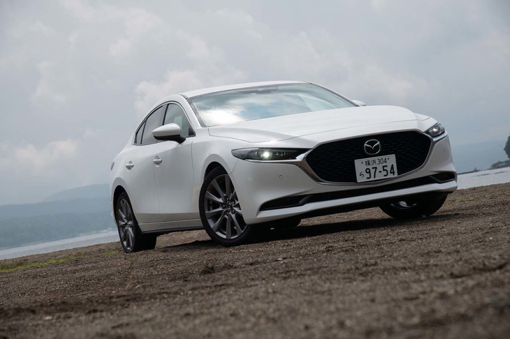 今回のテスト車は2リッター直4ガソリンエンジン(スカイアクティブXではない既存のもの)を搭載した「20S Lパッケージ」。車両本体価格は264万9000円。