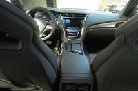 ファミリードライブに出る前に、まずは1人でその走りを堪能する。