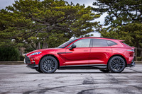 アストンマーティンDBX707