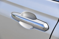 ユーザーが最初に触れる部分であるハンドルバーは、特に触感や操作感にこだわって開発されている。