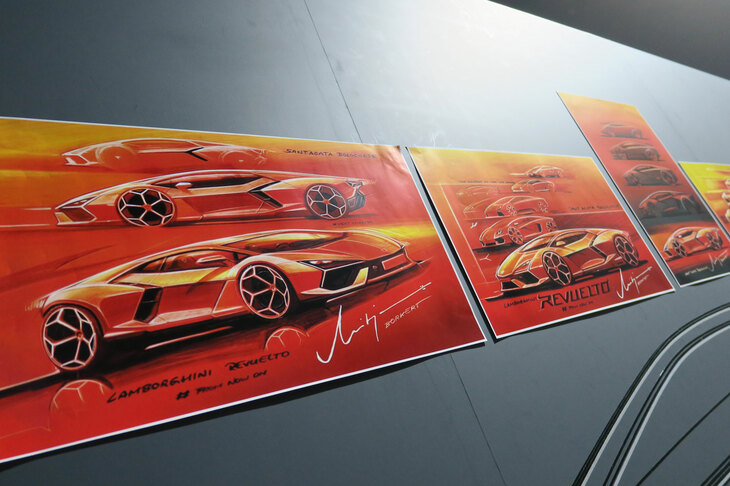 「ランボルギーニ・レヴエルト」のスケッチ。