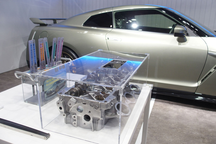 日産ブースの様子。