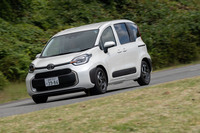 3代目「シエンタ」の車両重量は1270~1420kg。純ガソリン車は同グレードのハイブリッド車と比べて60~70kg軽量で、ワインディングロードでも存外に軽快な走りを楽しめた。