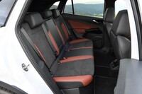 「フォルクスワーゲンID.4」が日本上陸 独自の充電ネットワークも整備の画像