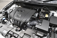 ガソリンユニットの排気量は2リッター。148psと192Nmを生み出す。