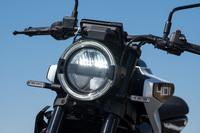 ハスクバーナ・ヴィットピレン401(6MT)/KTM 390デューク(6MT)/ハスクバーナ・スヴァルトピレン250(6MT)/トライアンフ・スピード400(6MT)【試乗記】の画像