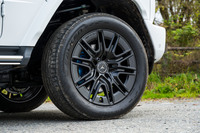 オフロードを走行した車両のタイヤは「MO」マーク入りの「ファルケン・アゼニスFK520」。トレッドパターンはどう見てもオンロード専用だが、これで問題なく走破できるのだからすごい。