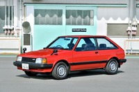 “FF”としては初となる、5代目「ファミリア」をレストアしたばかりのマツダ。レストア作業の詳細を取材するとともに、ビッグヒットを記録した一台の歴史をあらためて紹介します。(photo:小林俊樹)