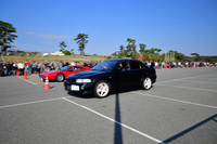 「フェラーリ328GTS」と「ランエボVI」の加速対決シーン。出足からまったく互角で手に汗握る勝負だったが、結果は30cmくらいの差で328GTSの敗北となった。くやしい。