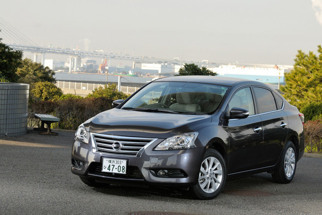 【スペック】全長×全幅×全高=4615×1760×1495mm/ホイールベース=2700mm/車重=1240kg/駆動方式=FF/1.8リッター直4DOHC16バルブ(131ps/6000rpm、17.7kgm/3600rpm)/燃費=15.6km/リッター(JC08モード)/価格=238万9800円(テスト車=同じ)