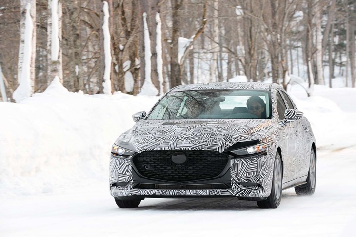 ボディーサイズは、試乗した北米仕様車の場合で全長×全幅×全高=4662×1797×1445mm。ホイールベースは2725mmと公表されている。
