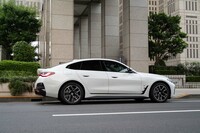 ボディーサイズは全長×全幅×全高=4785×1850×1455mm。トランクリッドではなくハッチゲートを備えた5ドアのクーペだ。