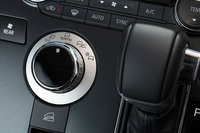 三菱がミニバン「デリカD:5」の大幅改良モデルを発表【ジャパンモビリティショー2025】の画像