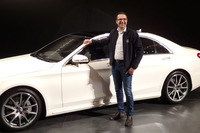 東京都内のホテルで開催された発表会では、新型直列6気筒エンジンの開発を統括した、独ダイムラーのラルフ・ヴェッラー シニアマネージャーが登壇し、技術説明を行った。