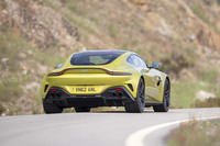 改良型「ヴァンテージ」の国内価格は2690万円。生産は2024年第1四半期から始まっている。