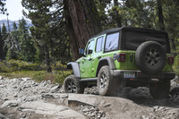 今回の試乗は、歴代「ラングラー」が開発拠点に据えている、アメリカはルビコントレイルで行った。ロックセクションが続く、世界でも有数の悪路として知られる地域だ。