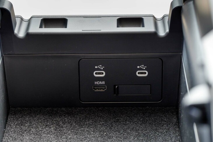 マツダCX-80 XDハイブリッド エクスクルーシブモダン(USB Type-Cポート)