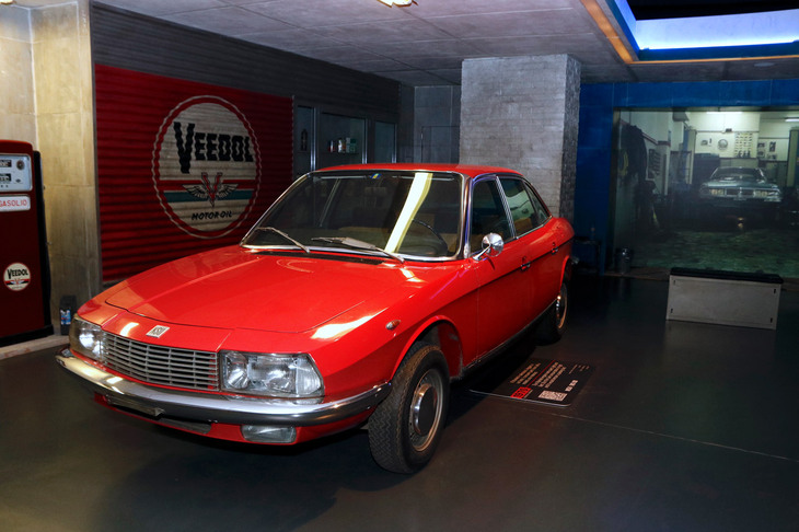 1970年「NSU Ro80」。ロータリーエンジン専用車として開発されたが、信頼性の問題から商業的には成功をみなかった。MAUTO蔵。