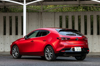 動力性能の向上により、1.8リッターディーゼル車は「2リッターガソリン車より格上」というポジションがより分かりやすいものとなった。