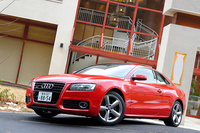 アウディA5 3.2FSIクワトロ(4WD/6AT)【試乗記】の画像