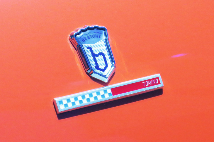 ランボルギーニ・ミウラ(ベルトーネのバッジ)