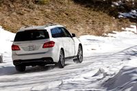 ボディーサイズは5140×1980×1850mm。ホイールベースは3075mmに達する。