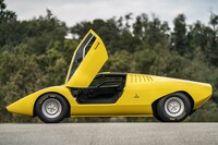 1971年のジュネーブモーターショーで登場した、「ランボルギーニ・ミウラ」の後継となる旗艦スーパーカーのプロトタイプ。その“復元車”を現地取材しました。(photo:ランボルギーニ)