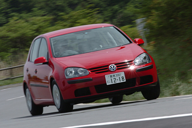 【スペック】E:全長×全幅×全高=4205×1760×1485mm/ホイールベース=2575mm/車重=1320kg/駆動方式=FF/1.6リッター直4DOHC16バルブ(116ps/6000rpm、15.8kgm/4000rpm)/車両本体価格=240万4500円(テスト車=265万1250円/VWマルチメディアステーション=24万6750円)