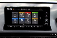 インフォテインメントシステムには、9インチのタッチスクリーンを備えたディスプレイオーディオを採用。「EX」には12基のオーディオを備えたBOSE製のサウンドシステムも装備される。