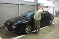 安ド二等兵の「アルファ166」(6MT/左ハンドル)。2000年式で走行距離は6万2000km。ボディーカラーはボルケーノブラックという茶色がかった黒。「2013年の夏に名古屋の高級中古車店にて購入。帰京中、東名高速で覆面に捕まり、切符切られました」。