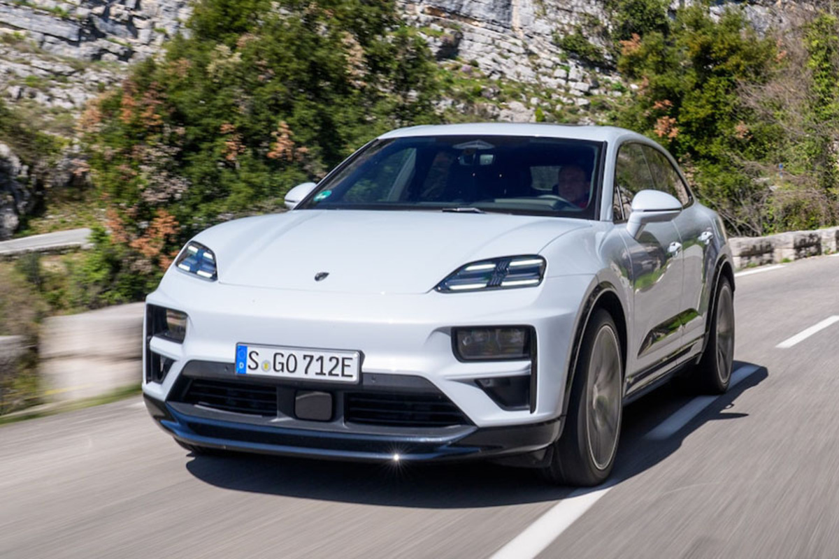 img_61f229662ebe65f07010c75aec