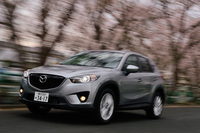 初代「マツダCX-5」。(写真=池之平昌信)