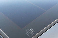 オプションのソーラー発電システムは、BEV走行距離にして年間でおよそ1200km分に相当する電力を生成できる。ただし、装備すると車重は20kg重くなる。