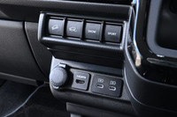 スズキがコンパクトSUV「クロスビー」を大幅改良 デザインも機能も走りも強化の画像