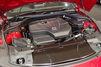 「スープラ」用の2リッター直4ターボエンジンは、チューンの異なる2種類が用意される。写真は「SZ-R」用のもので、最高出力258ps、最大トルク400Nmを発生する。