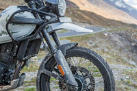 フロントフォークは剛性に優れる倒立式(φ43mm)。カートリッジタイプのSHOWA SFF倒立フォークの採用により、サスペンション性能が大幅に向上した。