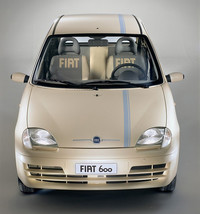 「フィアット・セイチェント」2005年に“元祖”誕生半世紀を記念してマイナーチェンジが行われた。