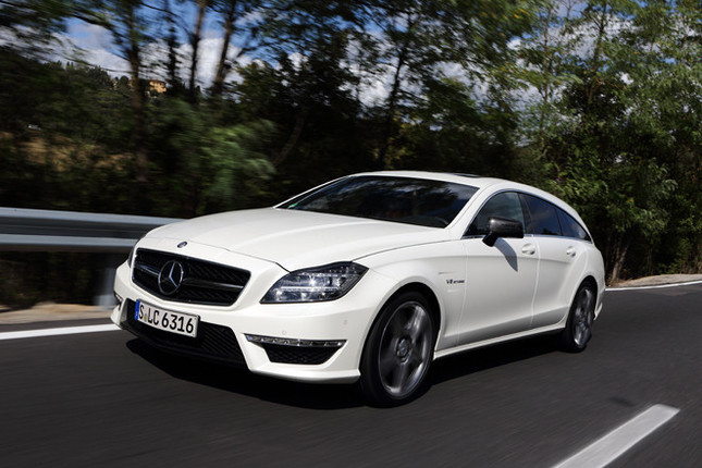 【スペック】CLS63 AMG シューティングブレーク:全長×全幅×全高=5000×1881×1412mm/ホイールベース=2874mm/車重=1955kg/駆動方式=FR/5.5リッターV8DOHC32バルブツインターボ(524ps/5250-5750rpm、71.3kgm/1750-5250rpm)(欧州仕様車)