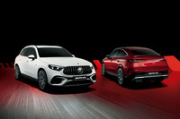 「メルセデスAMG GLC53 4MATIC+(ISG)」(写真左)と「AMG GLC53 4MATIC+クーペ(ISG)」(同右)。