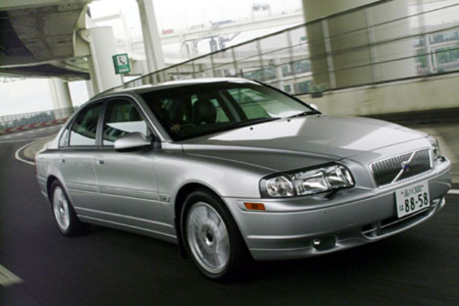 【スペック】S80T-6:全長×全幅×全高=4830×1835×1450mm/ホイールベース=2790mm/車重=1660kg/駆動方式=FF/2.8リッター直6DOHC24バルブターボ・インタークーラー付き(272ps/5400rpm、38.7kgm/2100から5000rpm)/車両本体価格=650.0万円(テスト車=680万円/エクスクルーシプパッケージ)
