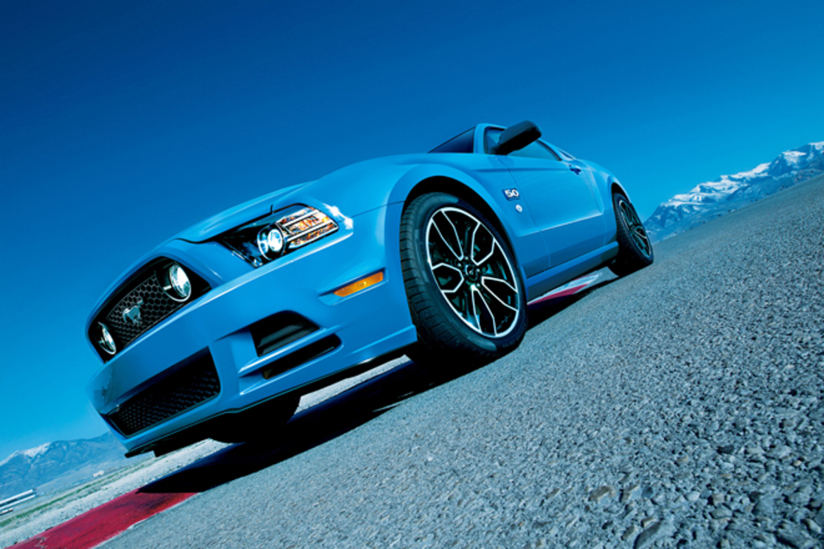 フォード マスタング に赤と青の限定モデル ニュース Webcg