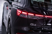 「Q4 e-tron」にはスタンダードなSUVスタイルの「Q4 40 e-tron」と、SUVクーペタイプの「Q4スポーツバック40 e-tron」の2モデルがラインナップしている。今回は前者のスポーティーグレード「Sライン」に試乗した。