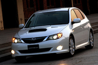 新型「インプレッサ STI」、テストコースにあらわる!?