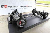 「GRヤリス」のドライブトレイン。「RZ」「RZ“ハイパフォーマンス”」「RC」には、アクティブトルクスプリット式の4WDシステム「GR-FOUR」が採用される。