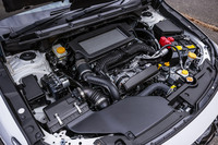 「レヴォーグ レイバック」のパワーユニットは、1.8リッター水平対向4気筒ガソリンターボエンジンのみの設定。最高出力177PS/5200-5600rpm、最大トルク300N・m/1600-3600rpmを発生する。